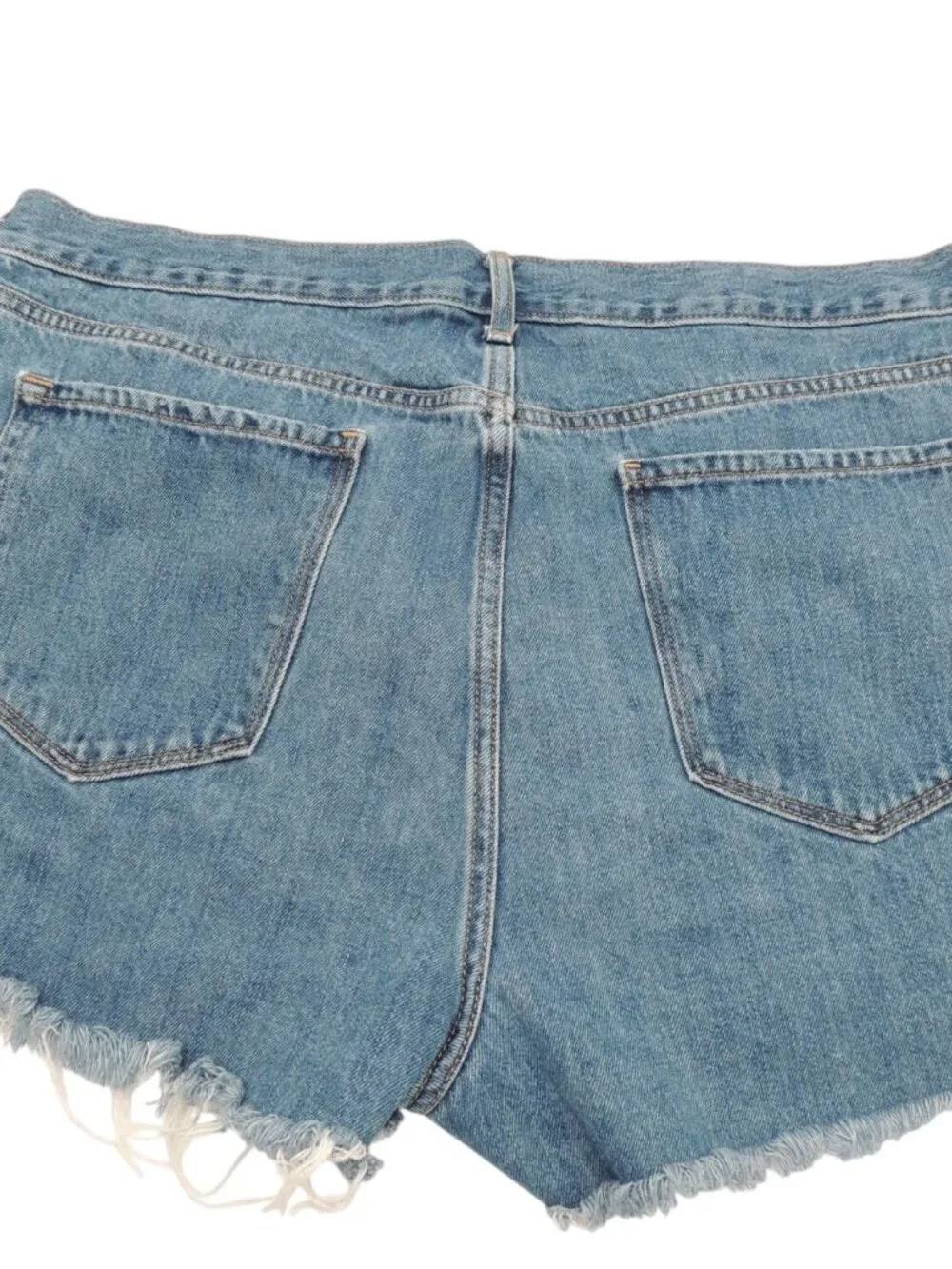 Old Navy Boyfriend Straight raw hem shorts Womens size 16 - Picture 2 of 4